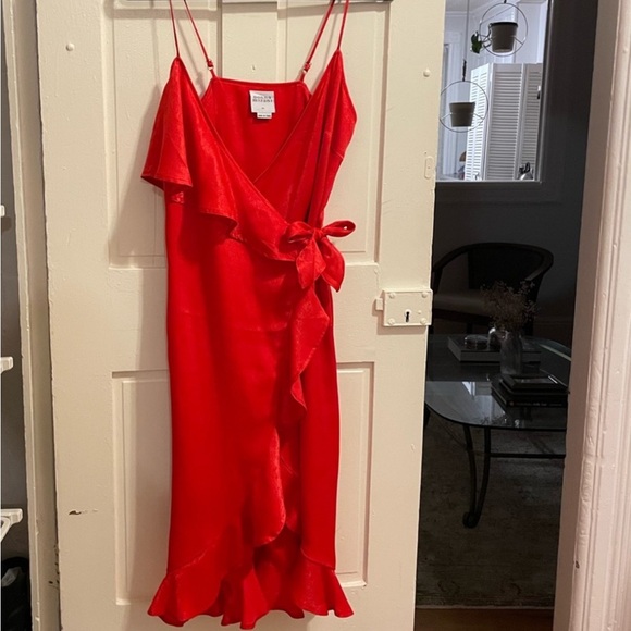 Red Dress - Picture 1 of 6